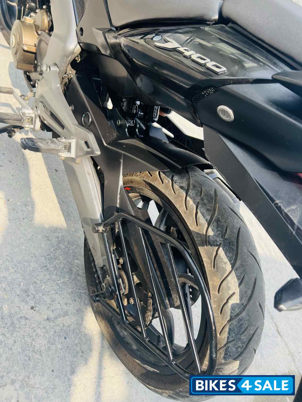 Twilight Plum Bajaj Dominar 400 ABS BS6