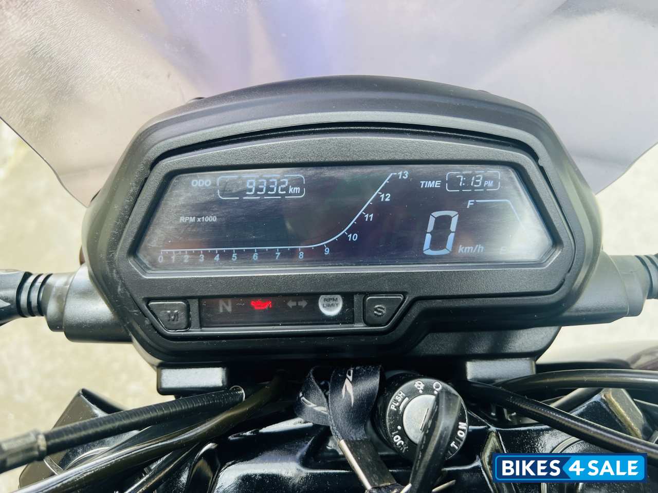 Twilight Plum Bajaj Dominar 400 ABS BS6