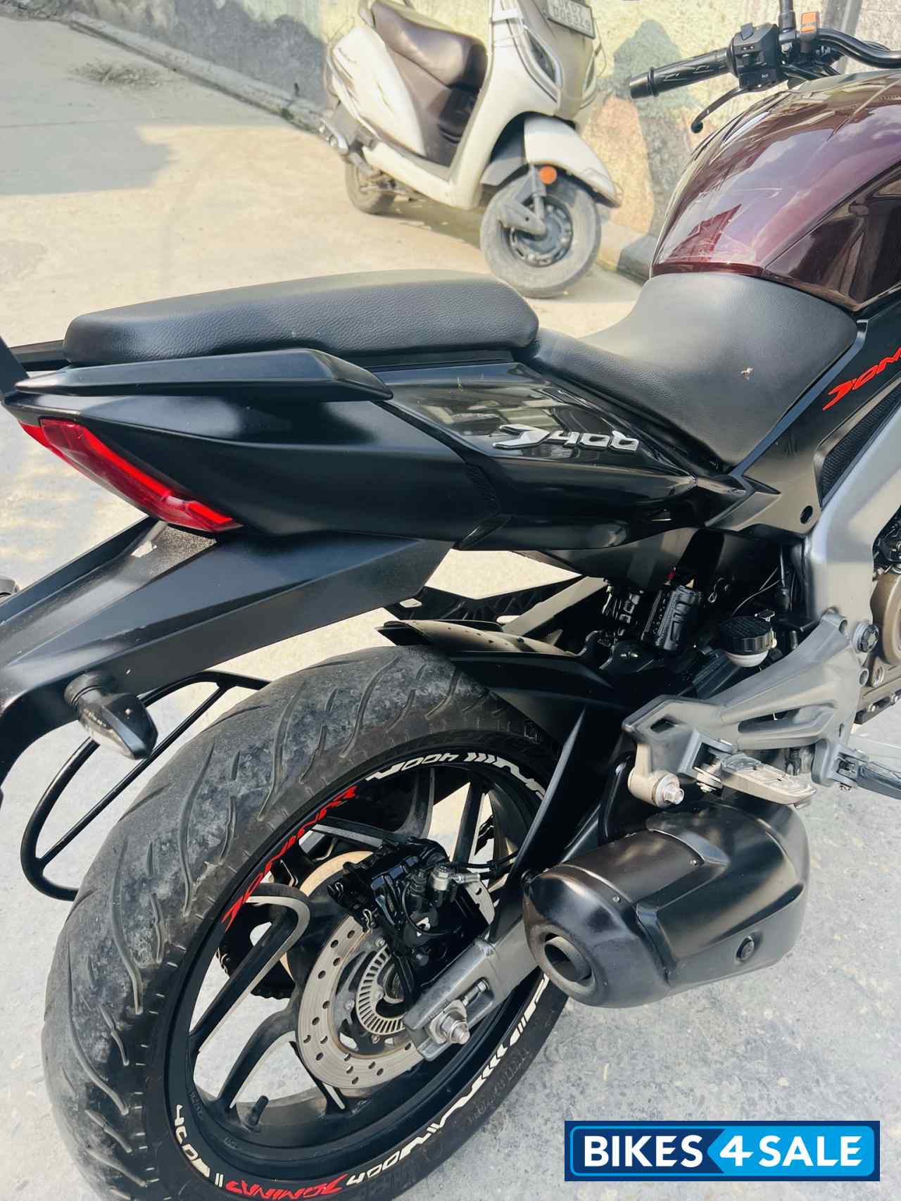 Twilight Plum Bajaj Dominar 400 ABS BS6