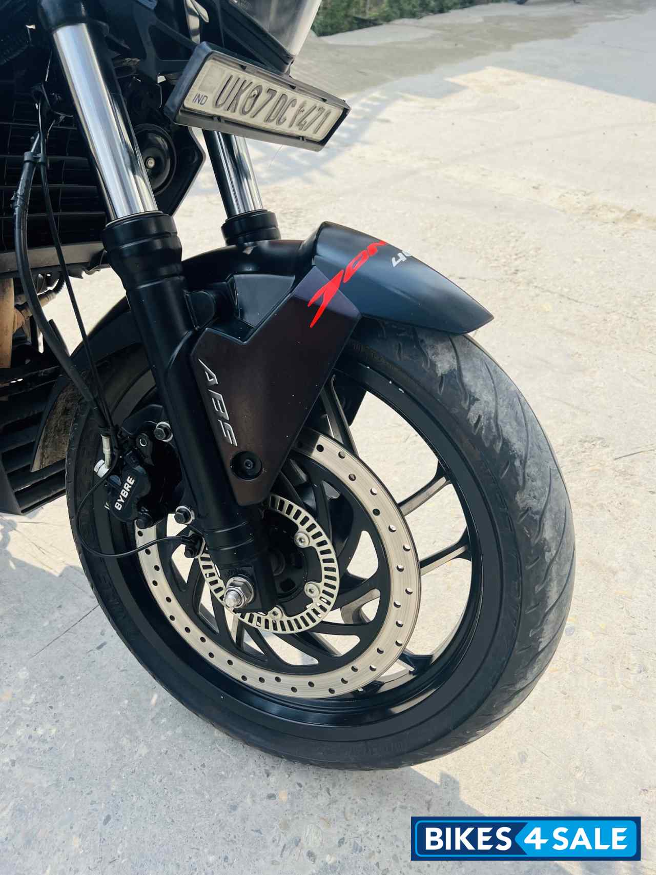 Twilight Plum Bajaj Dominar 400 ABS BS6