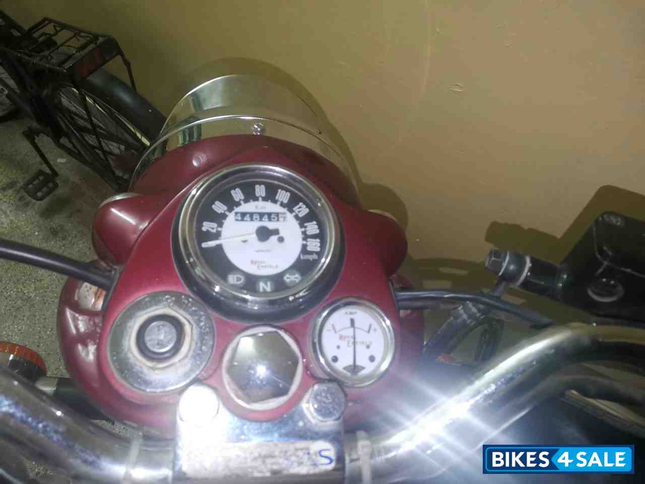 Maroon Royal Enfield Classic 350