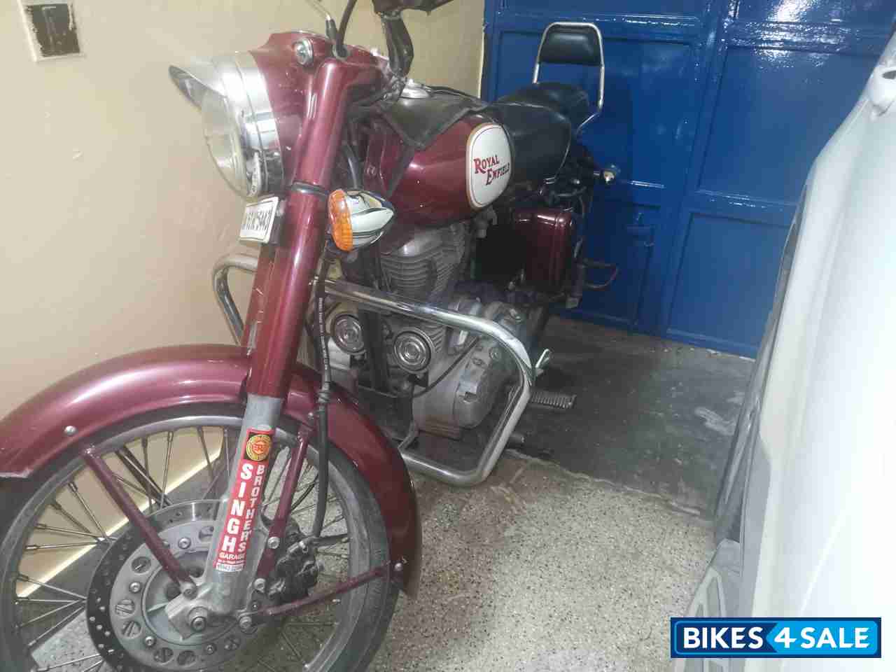 Maroon Royal Enfield Classic 350