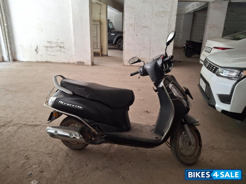 Black Mat Suzuki Access 125