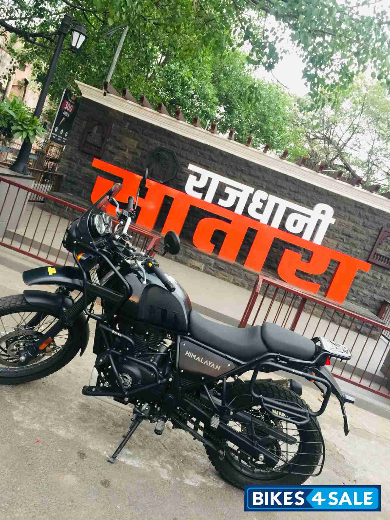 Granite Black Royal Enfield Himalayan Himalayan Updated BS6 Edition