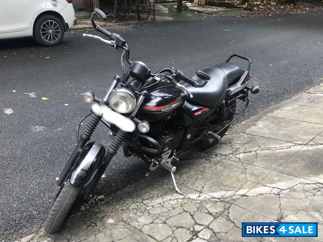 Bajaj Avenger Street 220