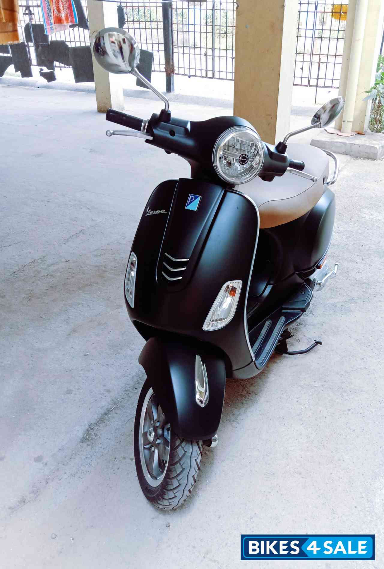 Matt Black Vespa VX 125