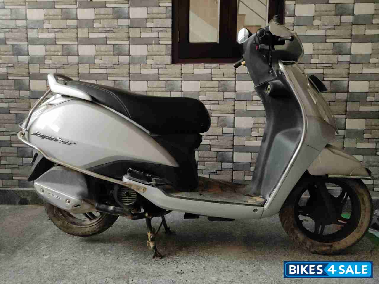 Silver TVS Jupiter
