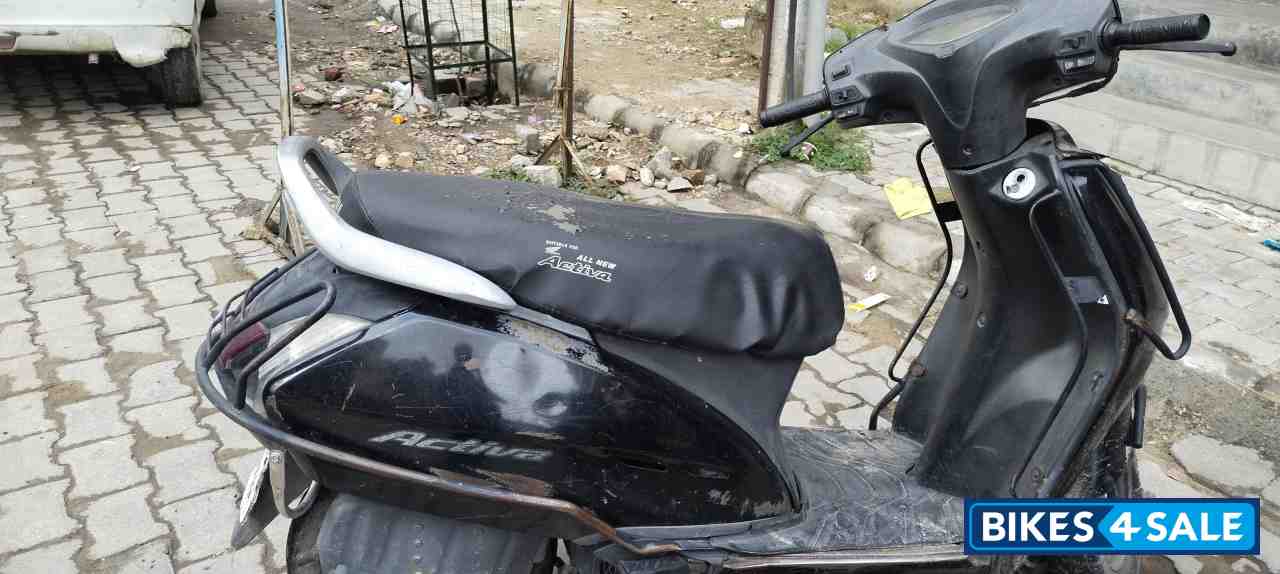 Black Honda Activa