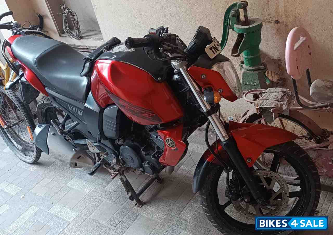 Red Yamaha FZ16