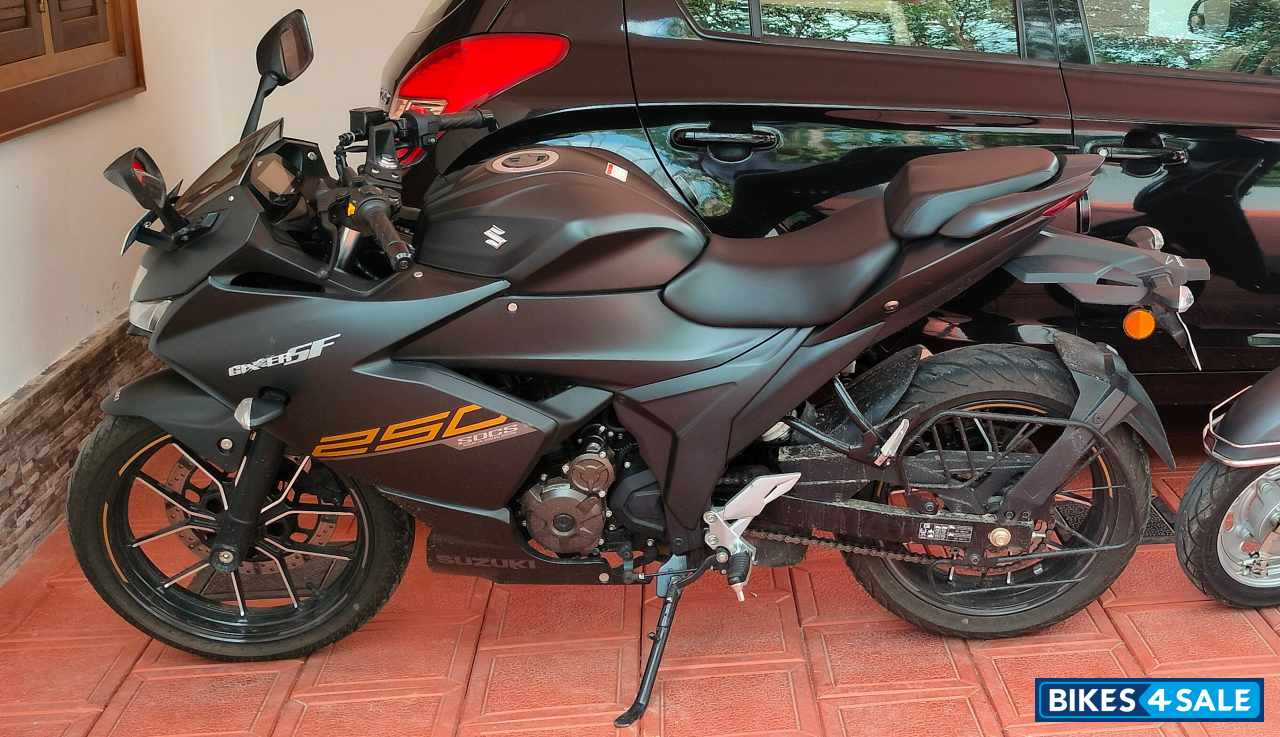 Suzuki Gixxer SF 250