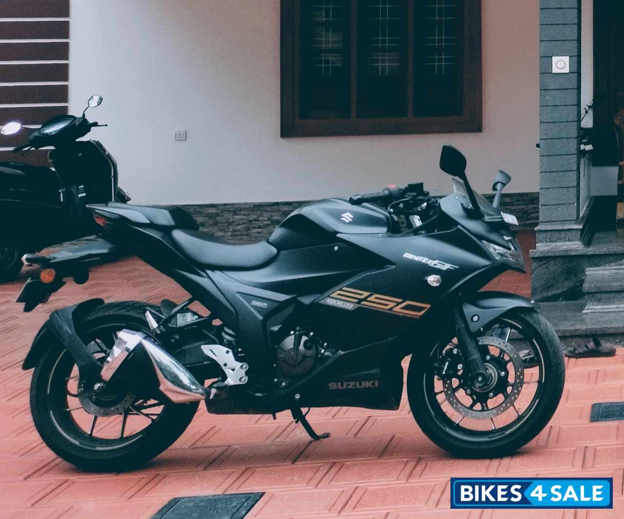 Suzuki Gixxer SF 250