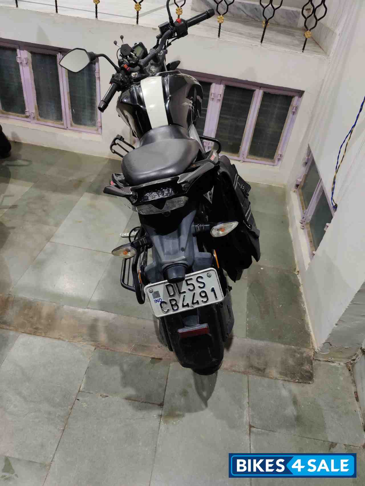 TVS Apache RTR 160 4V