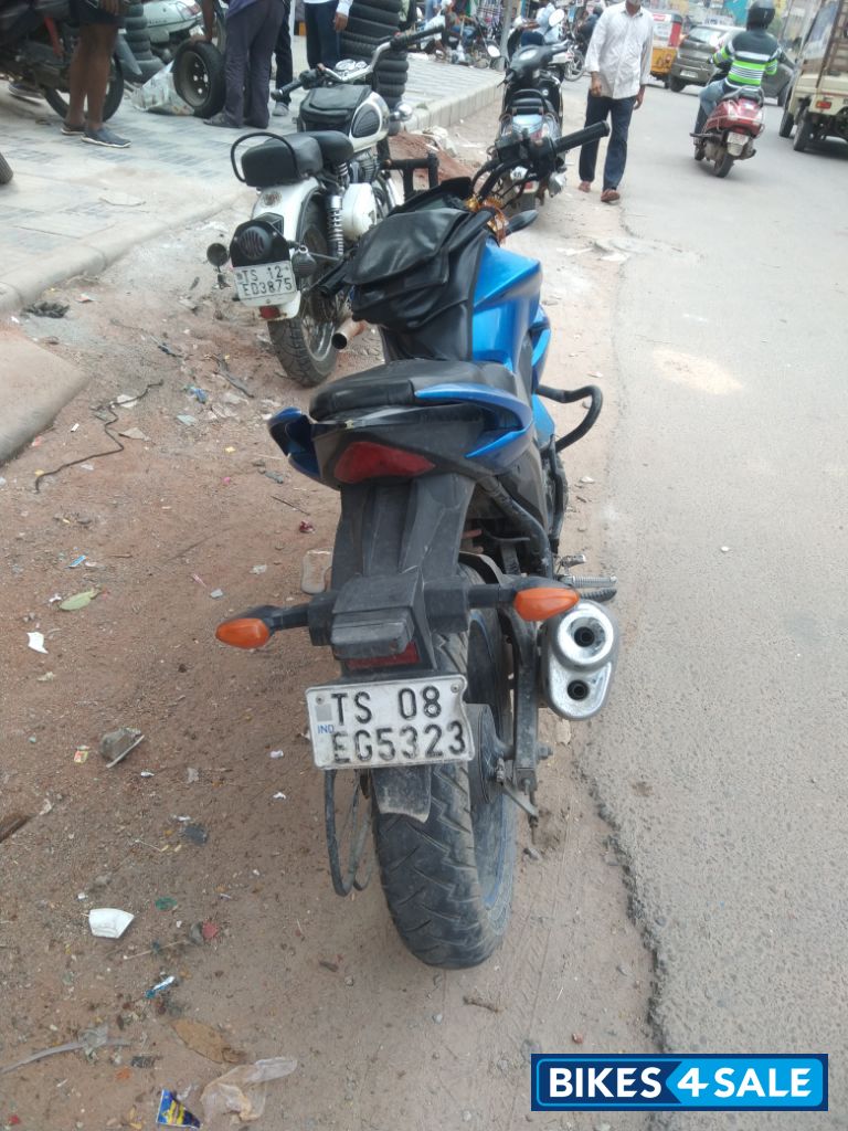 Blue Suzuki Gixxer 150