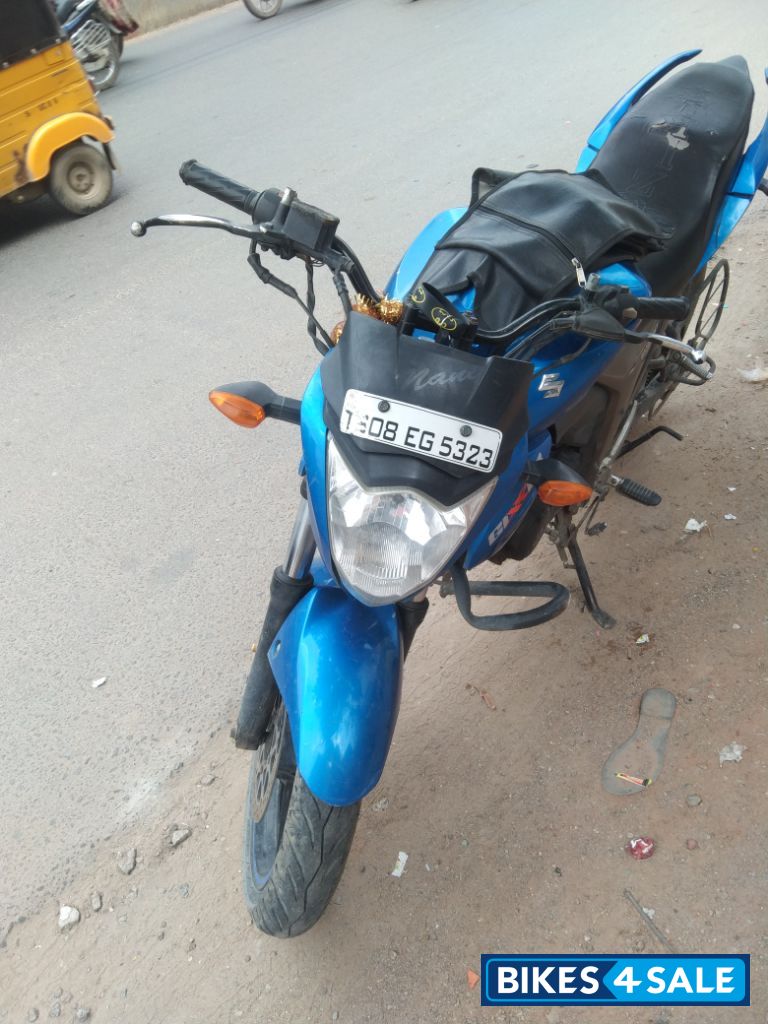 Blue Suzuki Gixxer 150