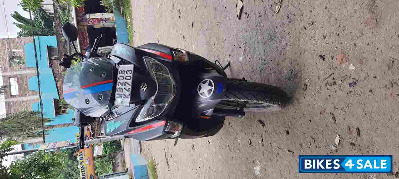 Matt Black Suzuki Burgman Street BS6