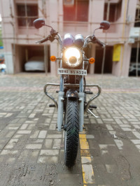 Black Royal Enfield Thunderbird 500