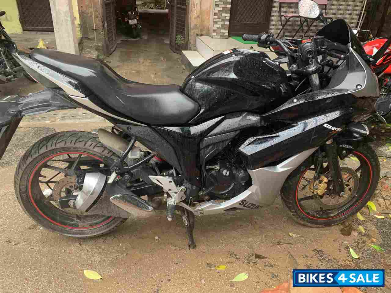 Suzuki Gixxer SF