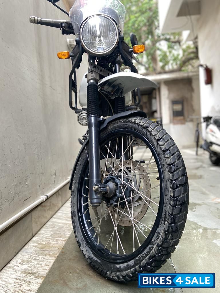 White Snow Royal Enfield Himalayan