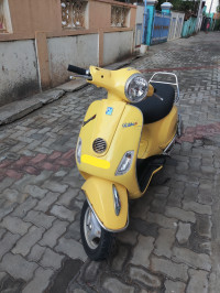 Yellow Piaggio  125cc