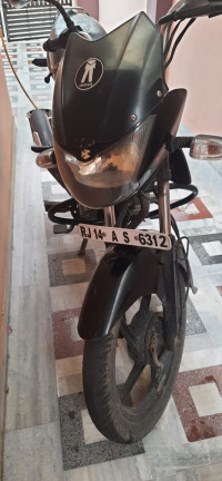 Black Bajaj XCD 125 DTS-Si