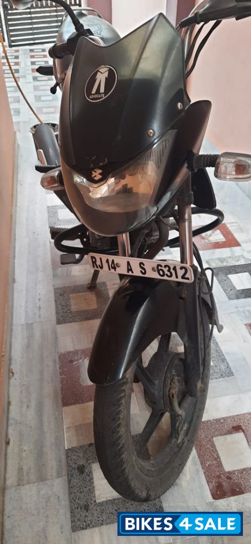 Black Bajaj XCD 125 DTS-Si Black Bajaj XCD 125 DTS-Si