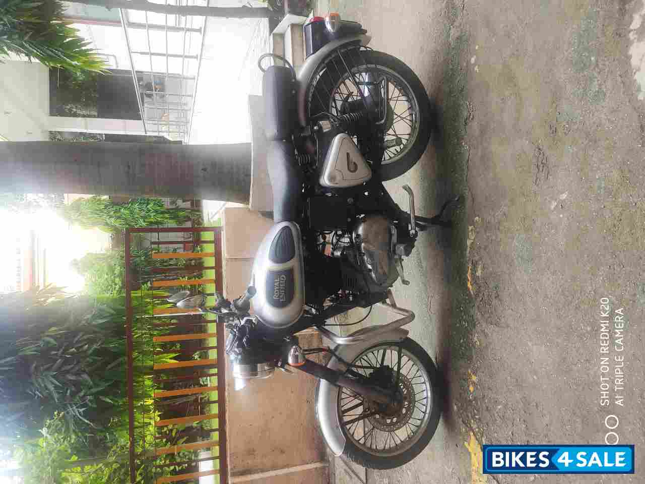 Black & Silver Royal Enfield Classic 500 Black & Silver Royal Enfield Classic 500