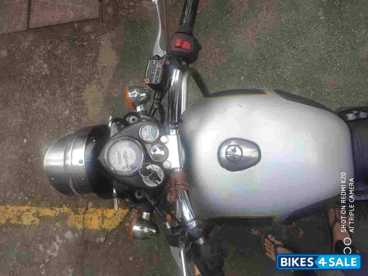 Black & Silver Royal Enfield Classic 500 Black & Silver Royal Enfield Classic 500