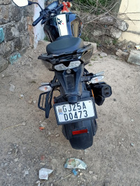 Mate Black TVS Apache RTR 160 4V Special Edition