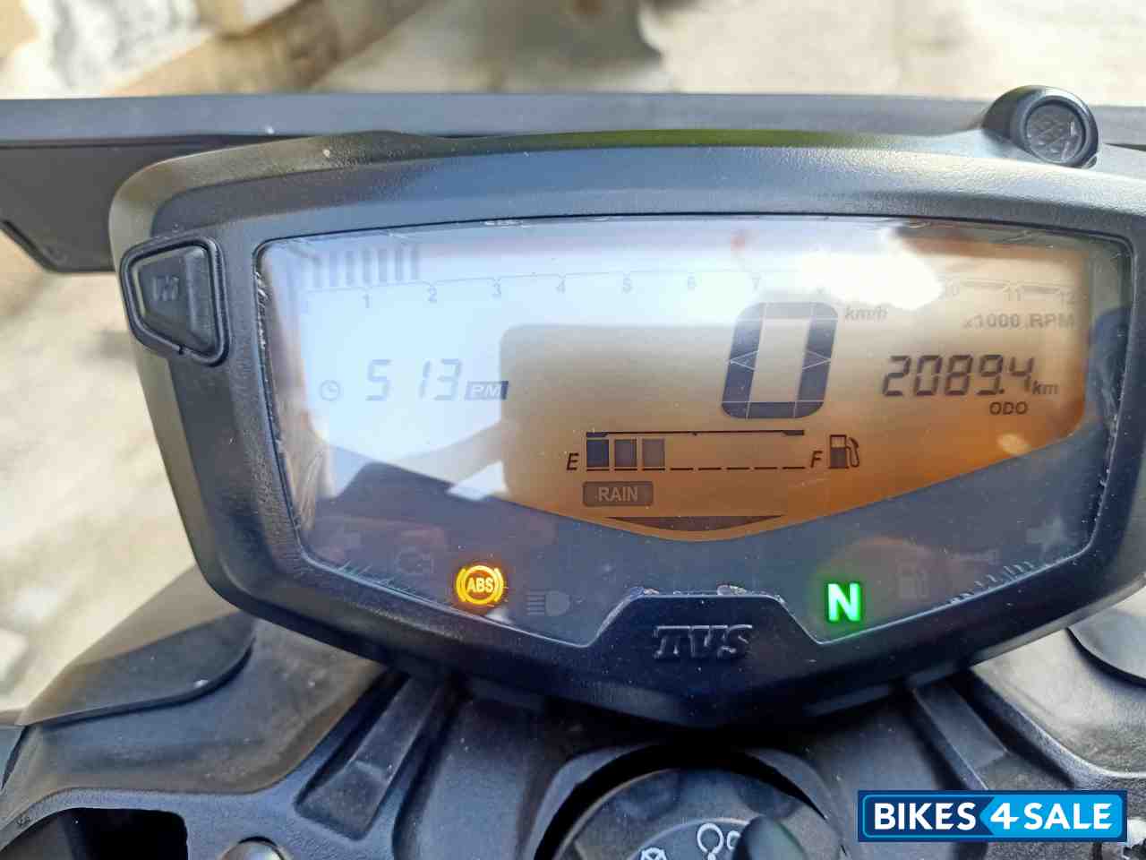 Mate Black TVS Apache RTR 160 4V Special Edition