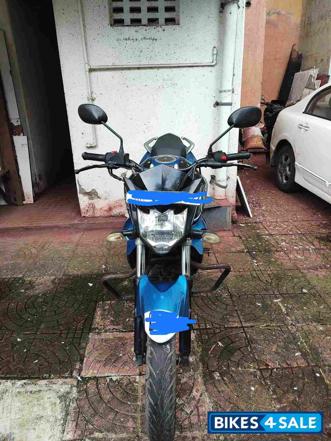 Blue Yamaha FZ-S FI V2