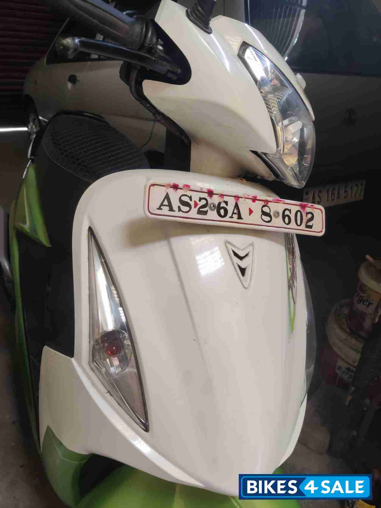 White And Green Hero Pleasure