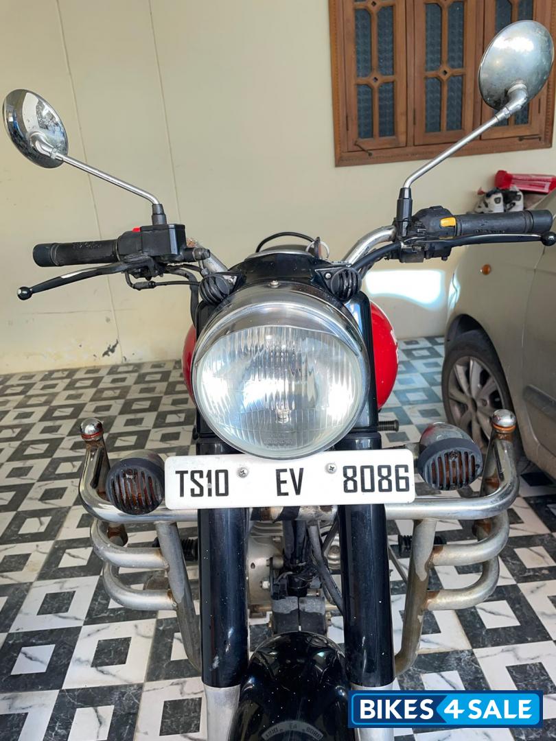 Royal Enfield Classic 350 Redditch Red Royal Enfield Classic 350 Redditch Red