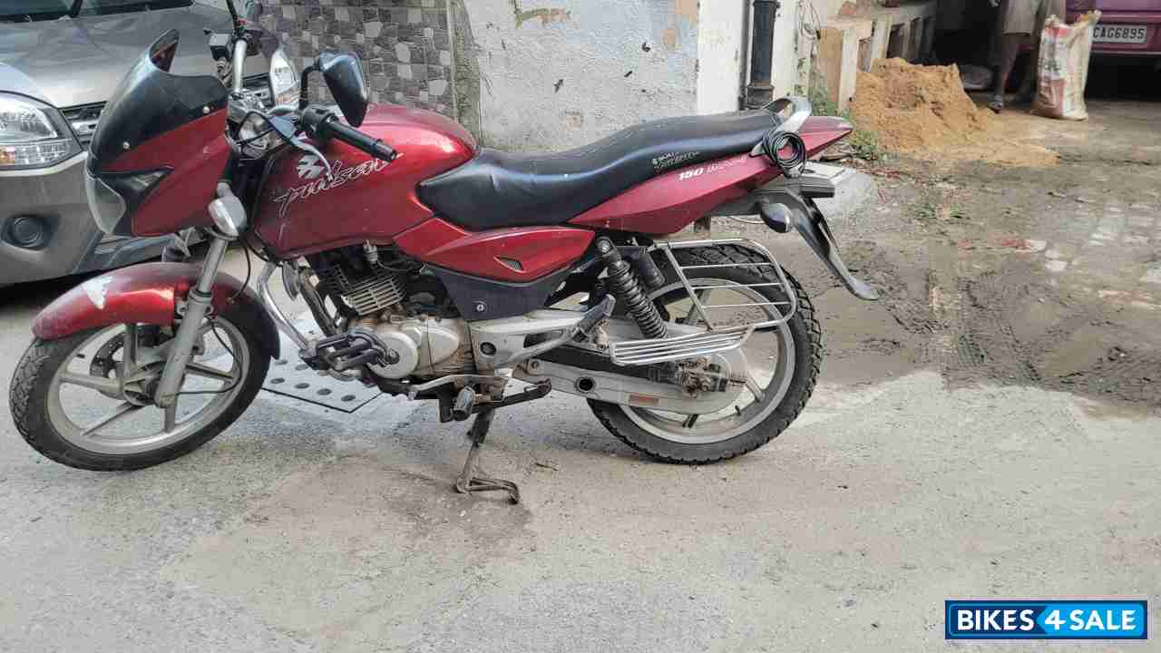 Red Bajaj Pulsar 150 DTSi Red Bajaj Pulsar 150 DTSi
