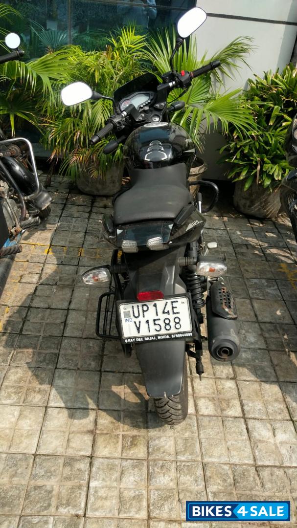Black Bajaj Pulsar 125 Split Seat