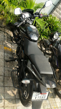 Black Bajaj Pulsar 125 Split Seat