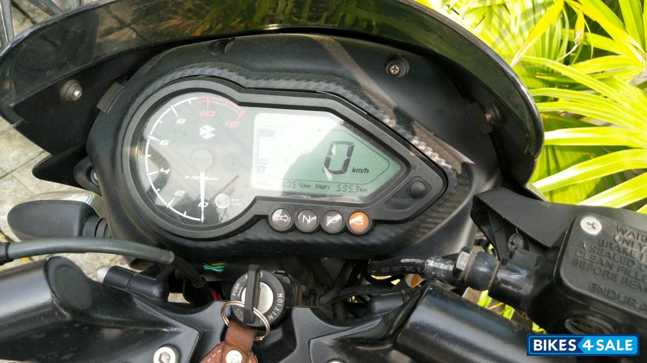 Black Bajaj Pulsar 125 Split Seat Black Bajaj Pulsar 125 Split Seat