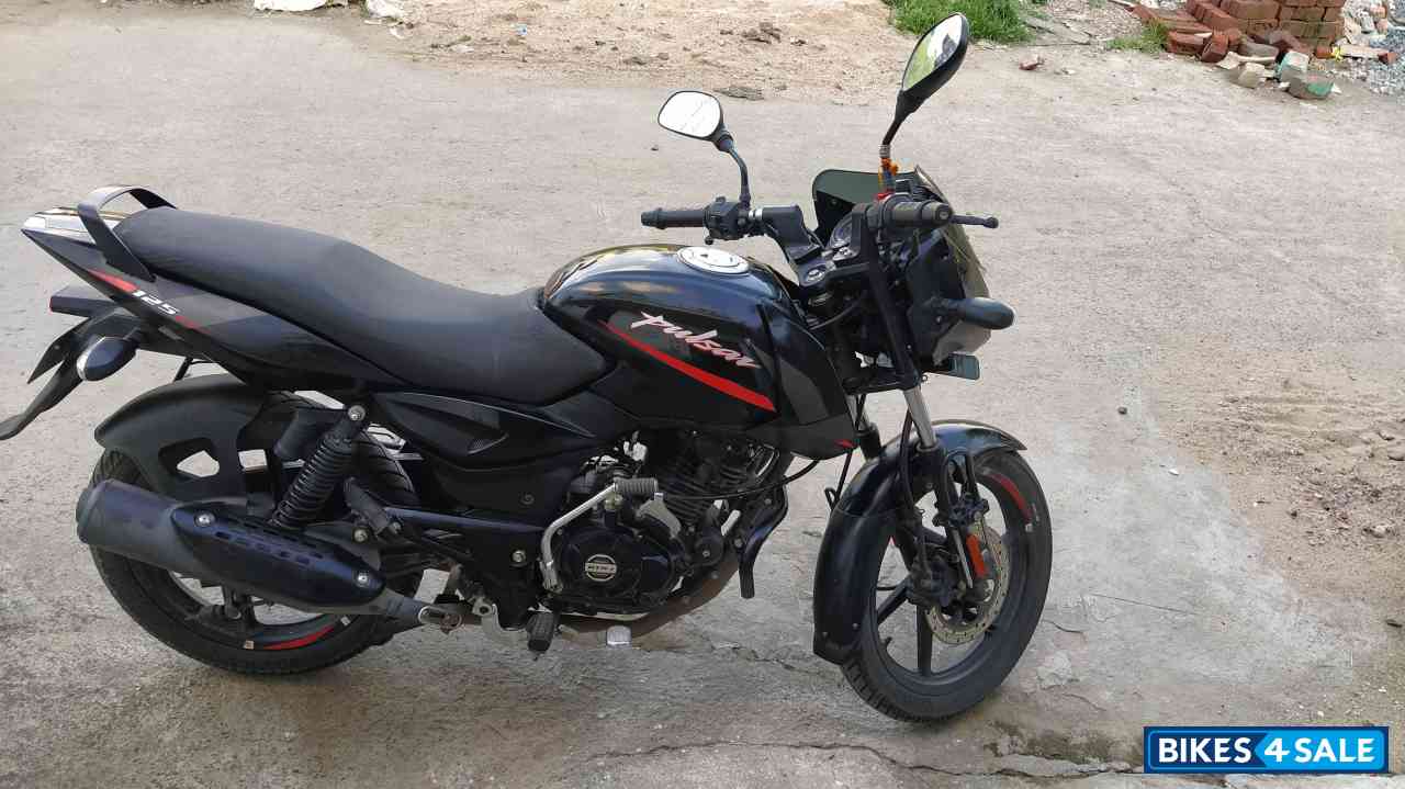 Black Red Bajaj Pulsar 125 single seat Disc