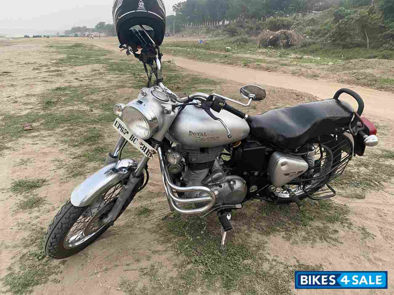 Silver Royal Enfield Bullet Electra Twinspark