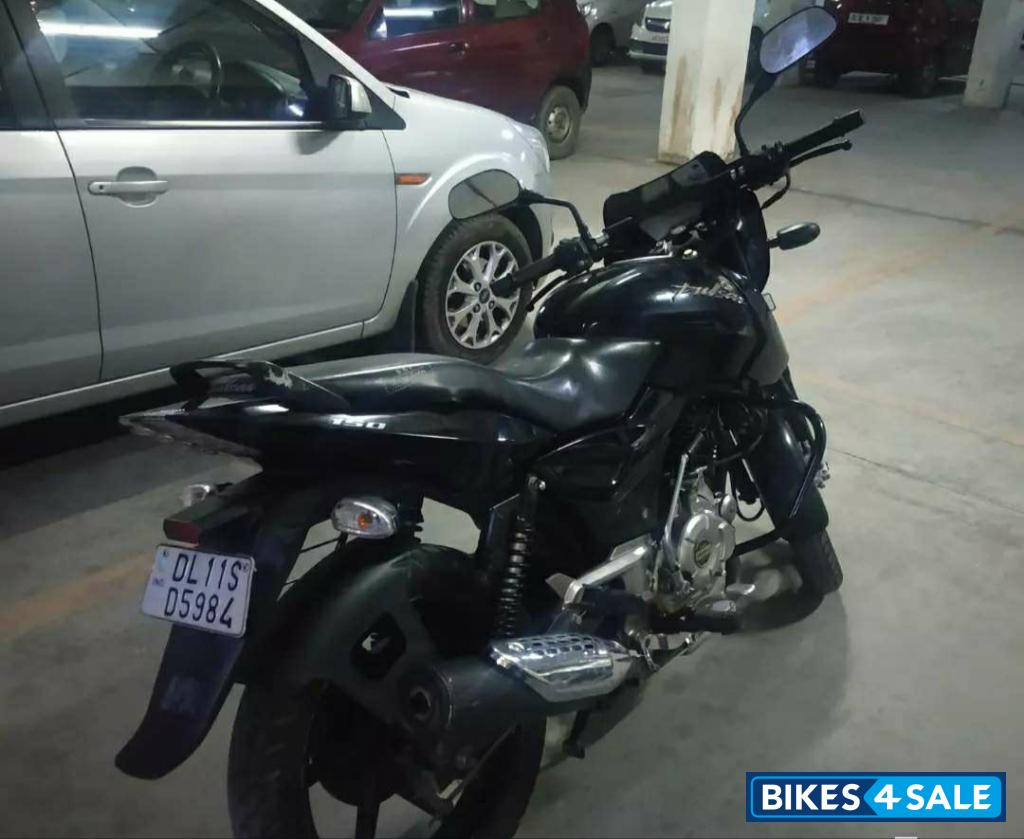 Black Bajaj Pulsar 150 DTSi