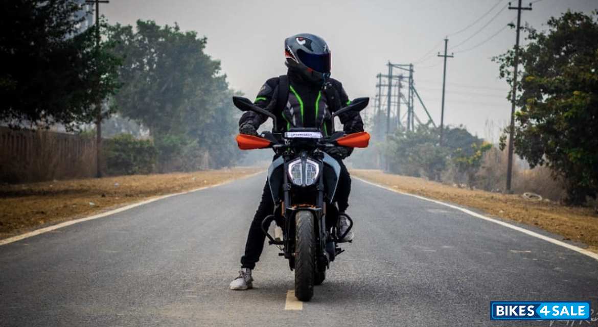 Grey Black KTM Duke 390 BS6