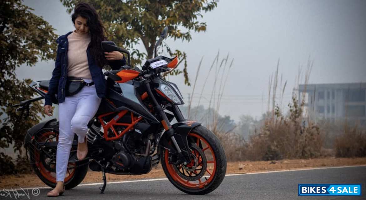 Grey Black KTM Duke 390 BS6