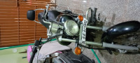 Black Bajaj Avenger 220 DTS-i