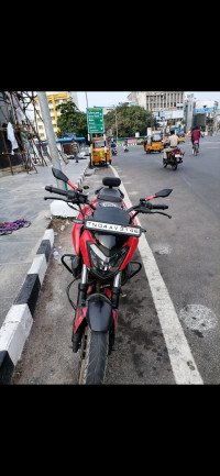Red Bajaj Dominar 400 Disc