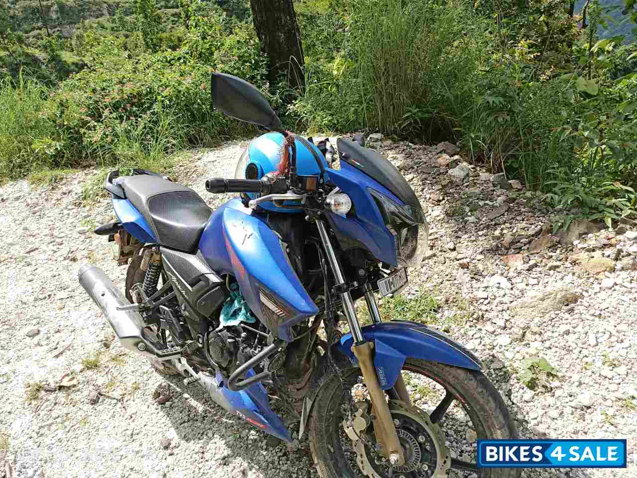 Blue TVS Apache RTR 180 BS6