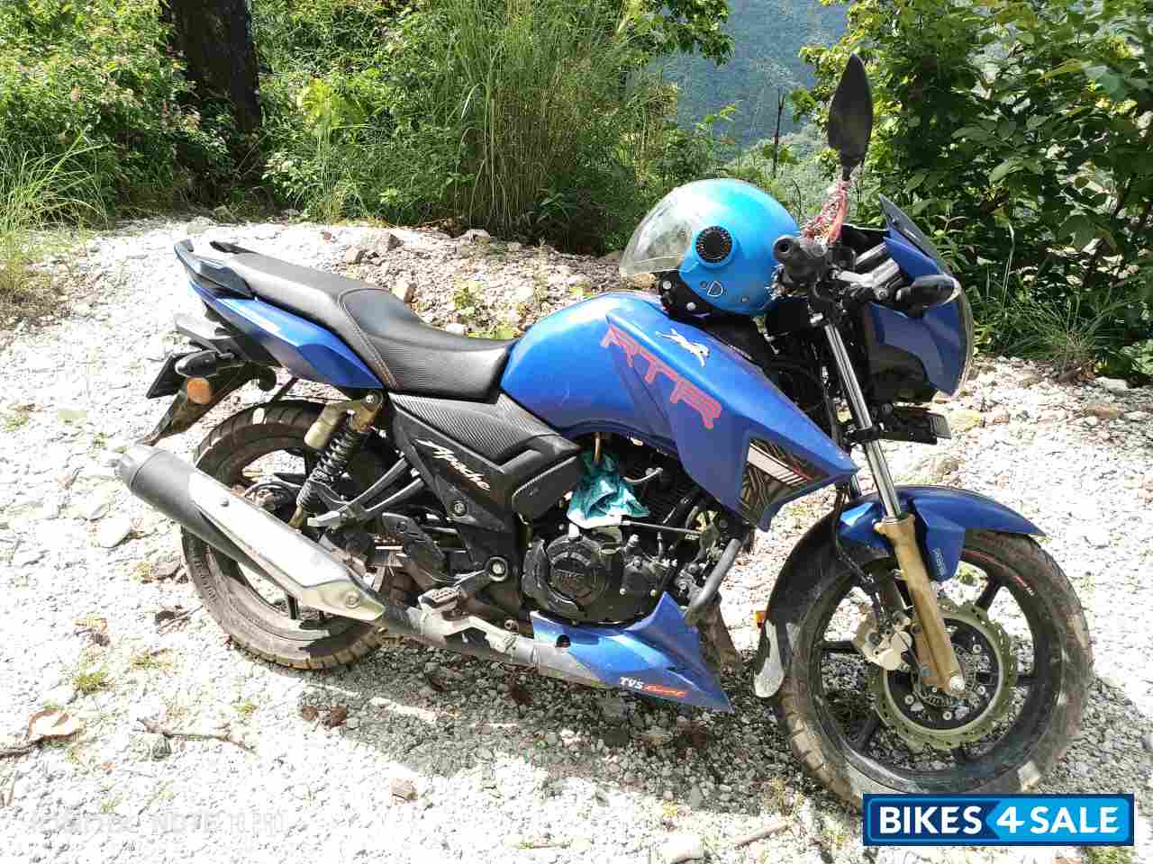 Blue TVS Apache RTR 180 BS6