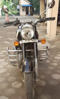 Black Royal Enfield Bullet Standard 350
