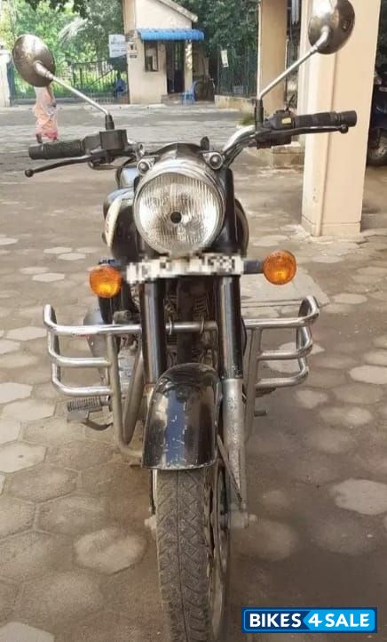Black Royal Enfield Bullet Standard 350