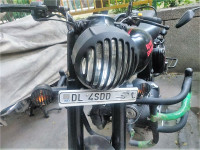 Stealth Black Royal Enfield Classic 350 BS VI