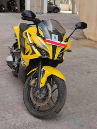 Bajaj Pulsar RS 200 ABS
