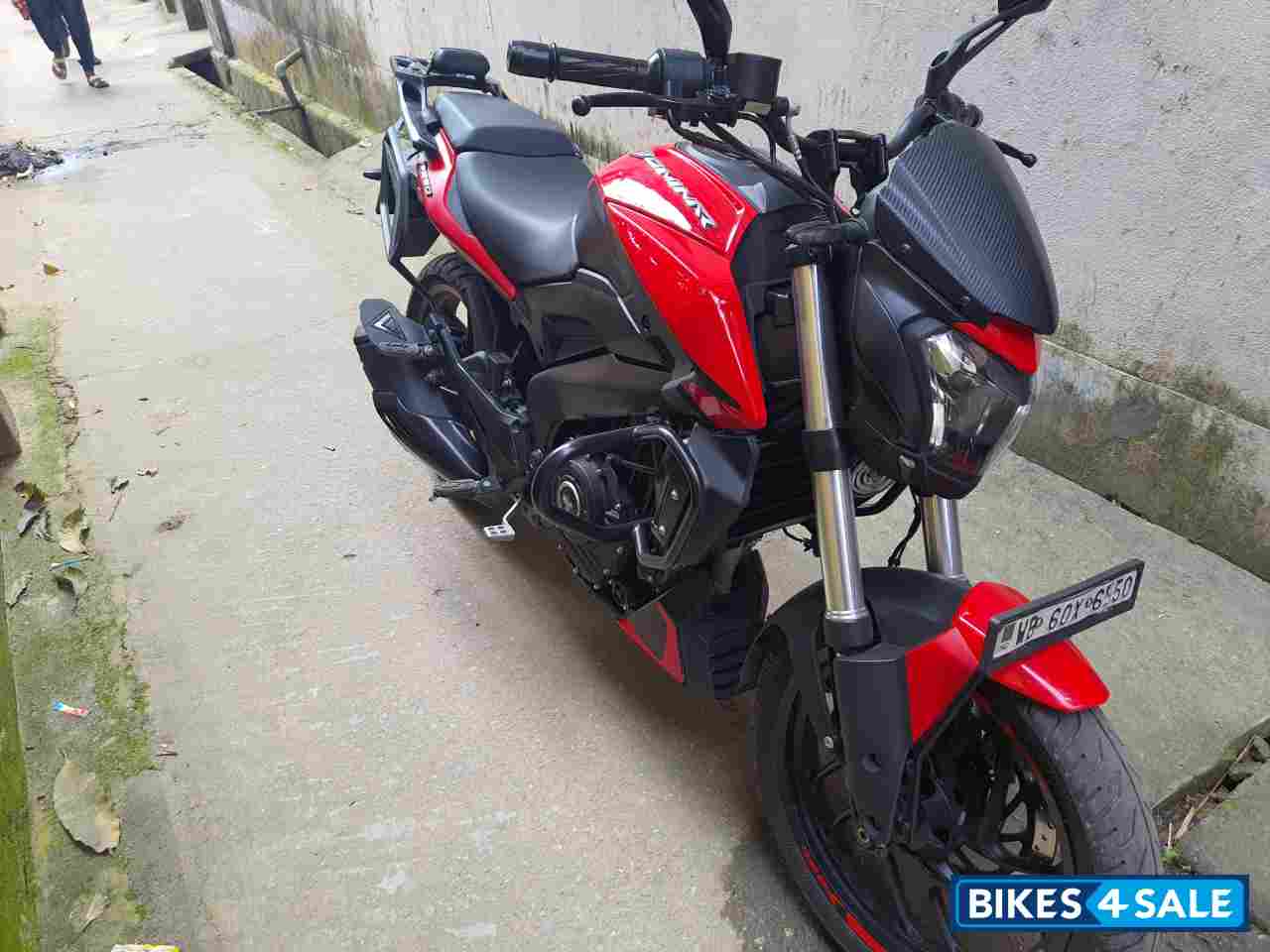Canyon Red Bajaj Dominar 250